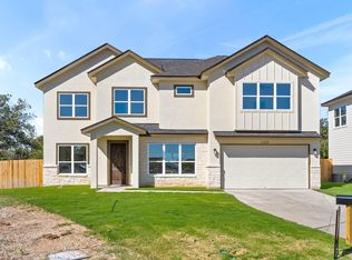 220 Park Cir, Hondo, TX 78861