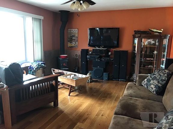 3rd image of 5311 Southshore Dr