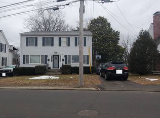 860 Knapps Hwy, Fairfield, CT 06825