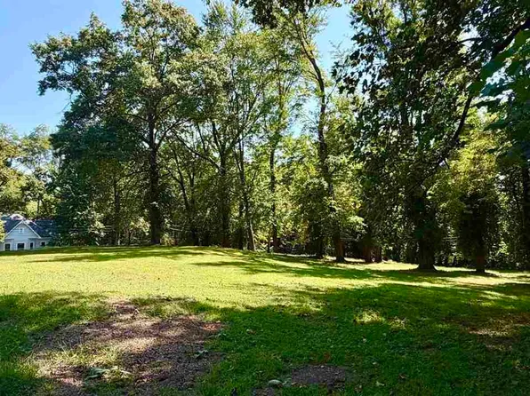 4490 Hulman St, Terre Haute, IN 47803
