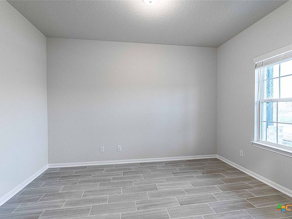 4th image of 428 Tims Way
