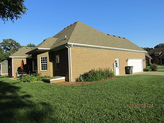 4th image of 263 Hayden Heady Cir