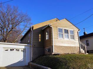 208 E 13th St N, Newton, IA