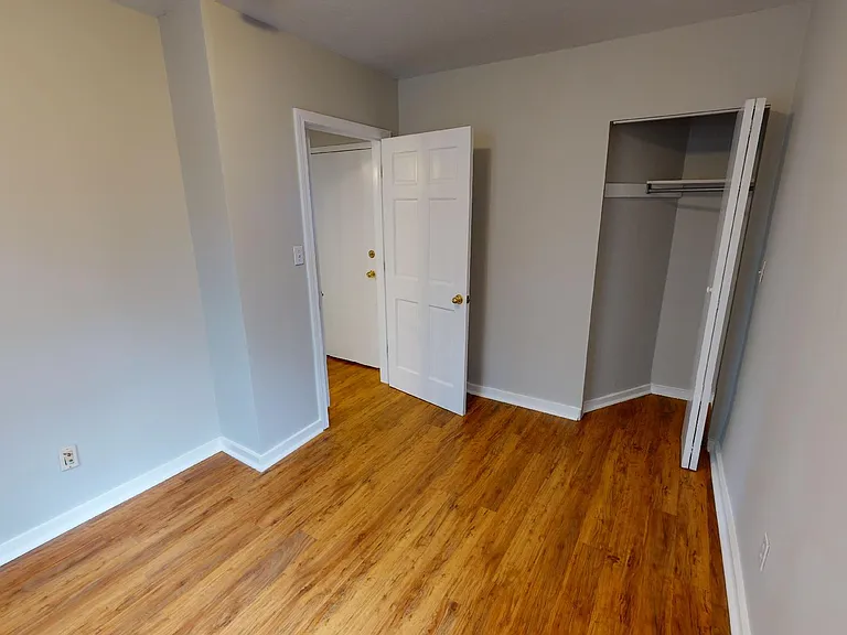 224 Hanover St #15 — Photo 8