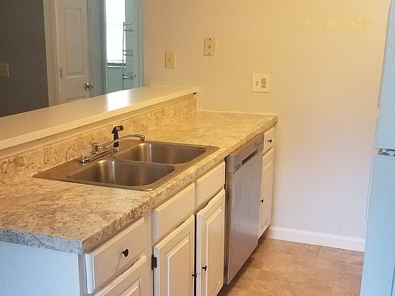 5th image of 2005 Countryhill Ln