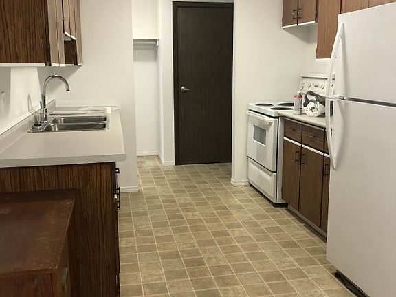 5th image of 3719 8th St E #6