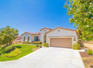 821 Red Blush Rd, Escondido, CA 92027