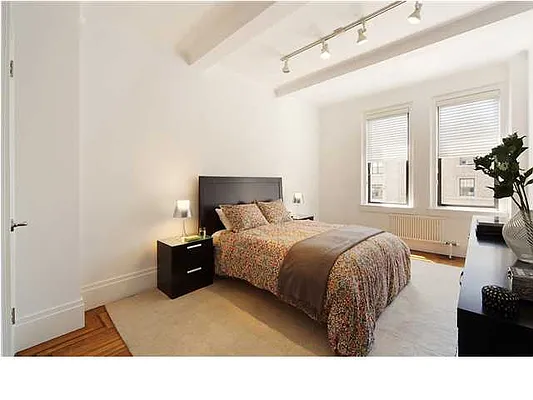 Sold by Realmart Realty LLC | media 3