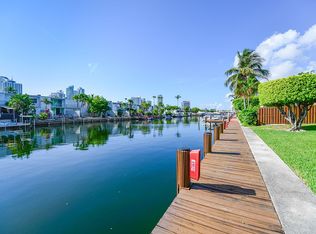 1006 NE 25th Ave, Hallandale Beach, FL 33009