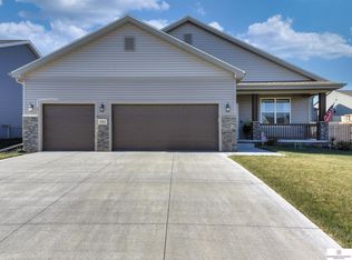 7902 S 184th St, Omaha, NE 68136