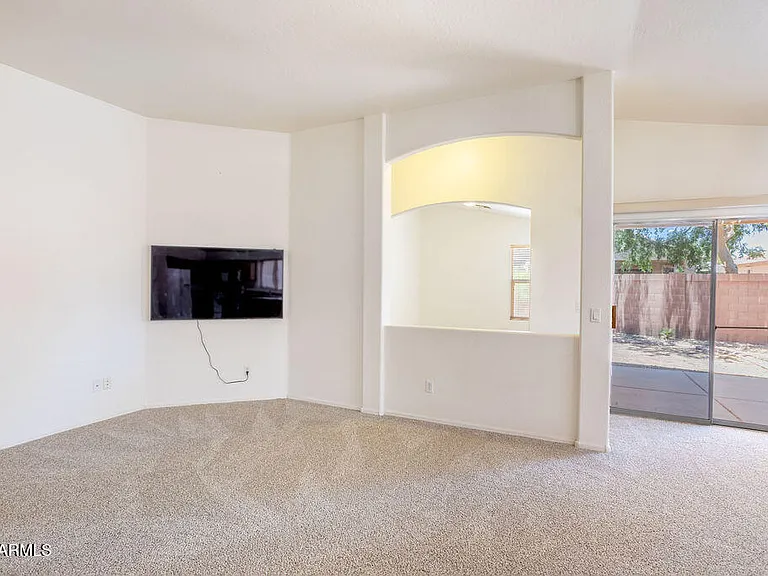 6762 W Del Mar Ln — Photo 12