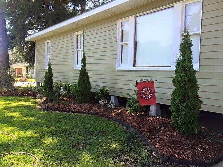 1st image of 210 Espasie Dr