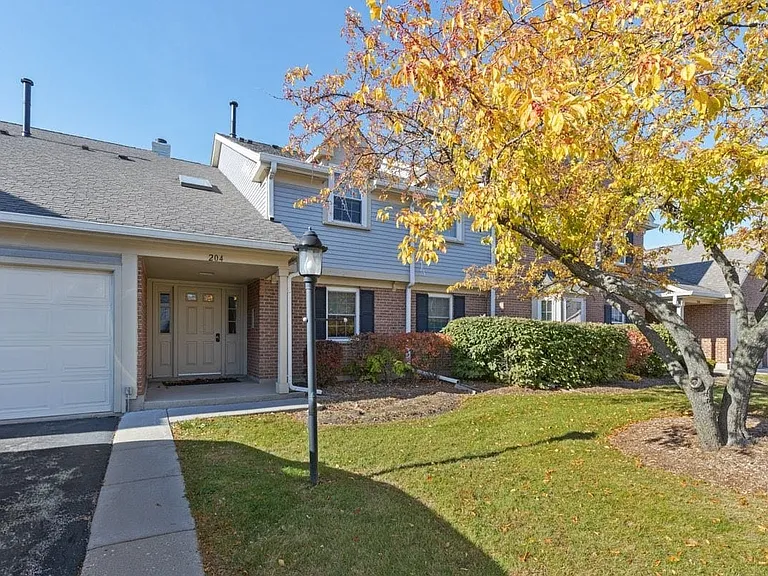 204 Dublin Ln — Photo 1