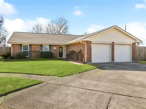 10 Gardere Ct, Harvey, LA 70058