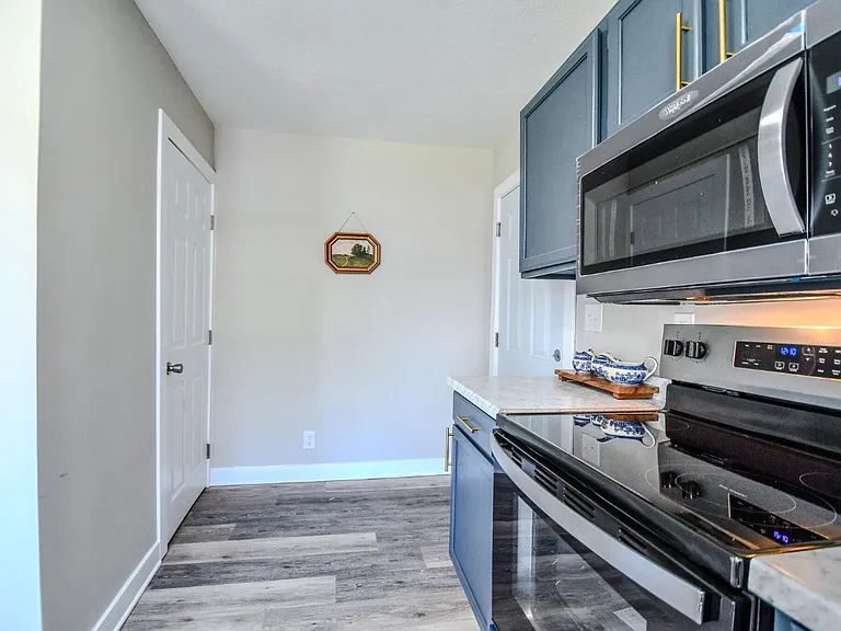 231 Dayton Ave — Photo 3