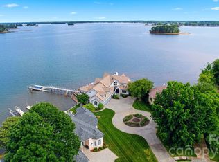 3386 Governors Island Dr, Denver, NC 28037