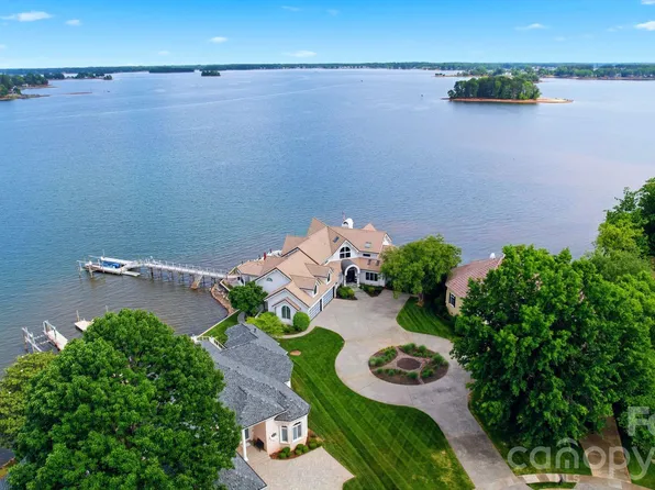 3386 Governors Island Dr, Denver, NC 28037