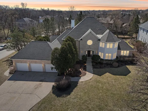 1730 Wildrose Ct, Highland Park, IL 60035