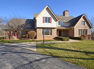 1140 Briarcliff Trl, Brookfield, WI 53045