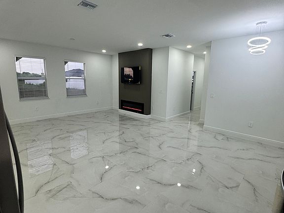2nd image of 239 Milwaukee Blvd #237