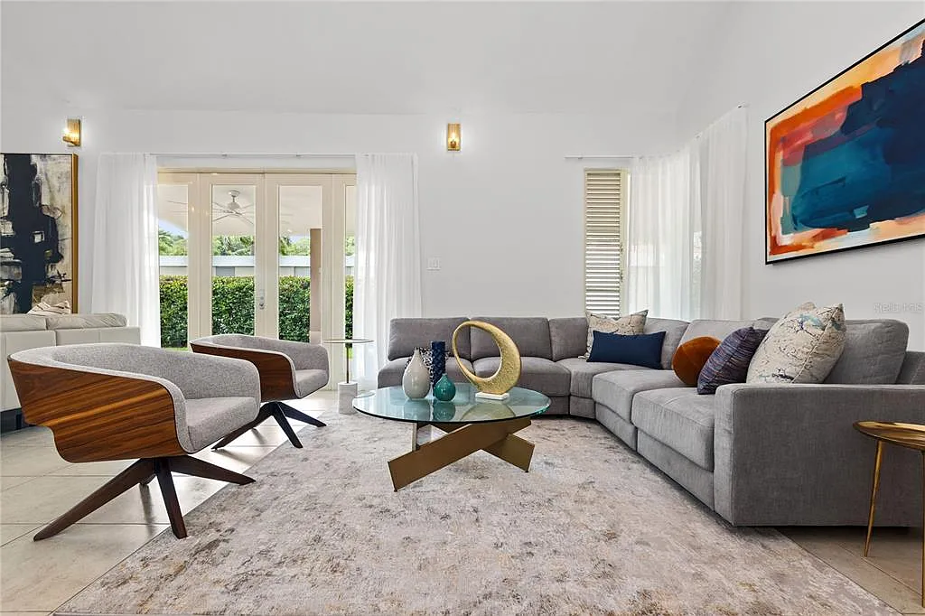 4 bed, 3.5 bath, 2900 sqft, $9,500 — Photo 3