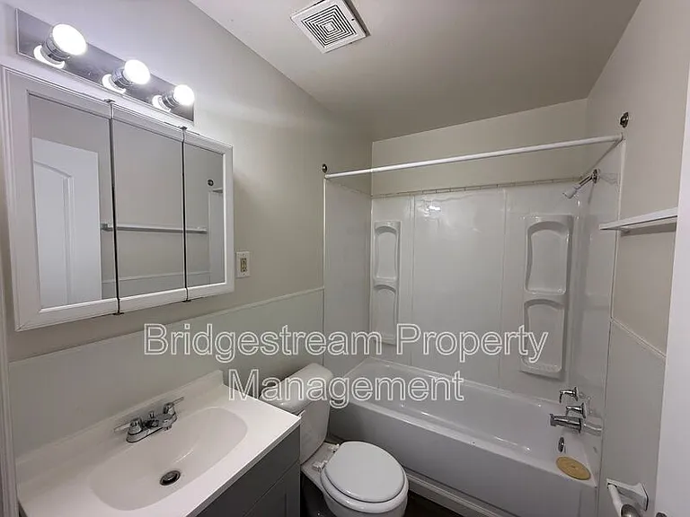 1214 Case Ave — Photo 8