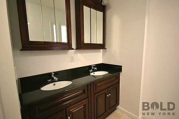 Rented by Bold New York | media 10