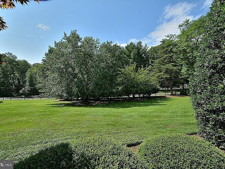 10190 Akhtamar Dr — Photo 49