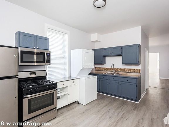 3rd image of 2228 W Armitage Ave #1628