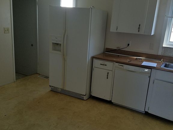 2nd image of 2839 Glenway Dr