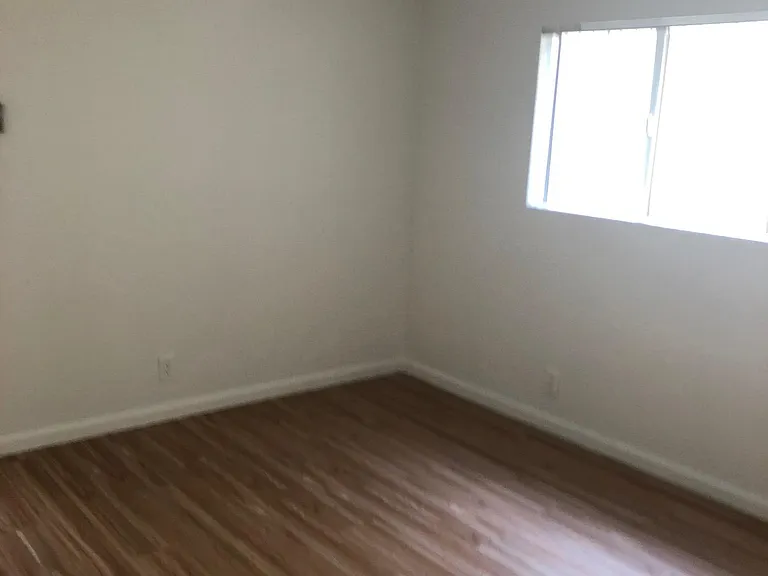 10874 Rose Ave #5 — Photo 7