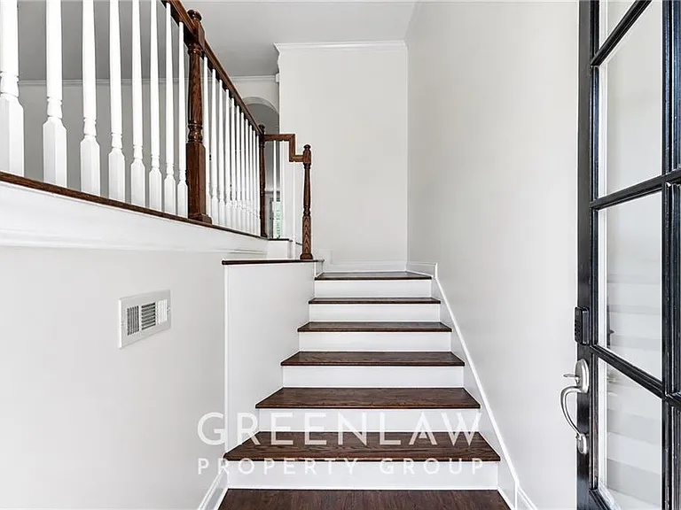 7403 Lowery Oak Dr — Photo 2