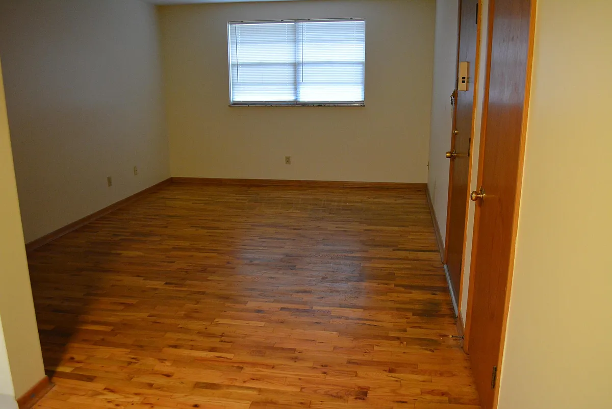Building Photo - 1533 Elmwood Ave