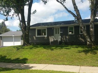 665 36th Ave NW, Rochester, MN 55901