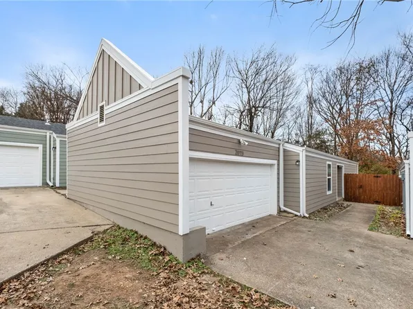 2073 N Kantz Ln, Fayetteville, AR 72703