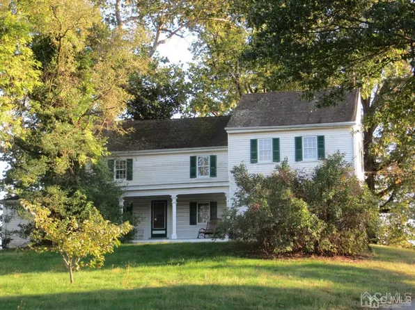 258 Ellisdale Rd, Chesterfield, NJ 08515