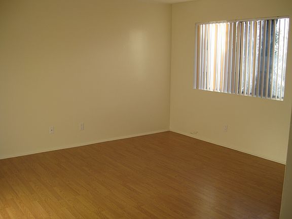 5th image of 11760 Adams St APT 11