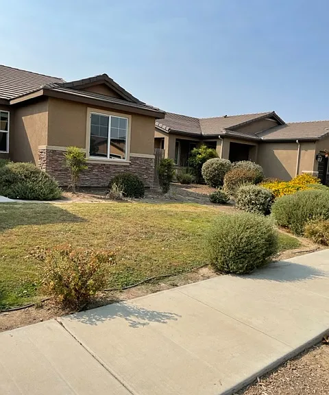 2859 S Oakhurst Ct — Photo 2