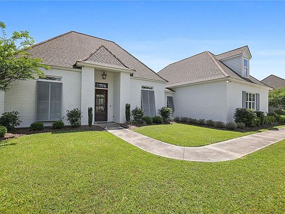 4th image of 19328 Country Club Ln