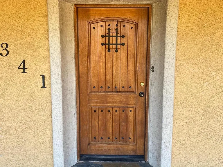 4341 E Vernon Ave — Photo 4
