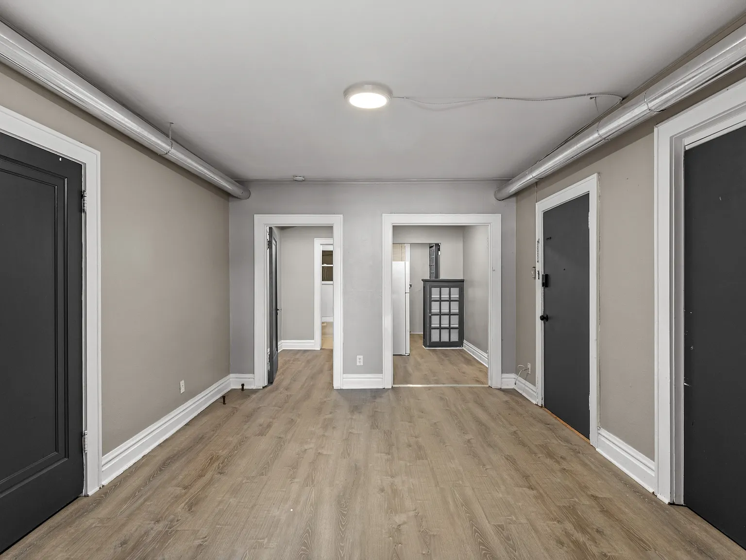 5618 S Grand Blvd — Photo 1