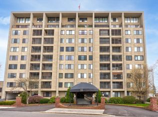 55 River Rd APT 8E, Manchester, NH 03104