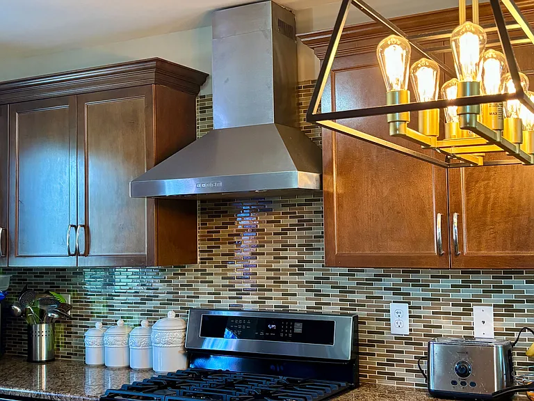 1221 Ashland Dr — Photo 8