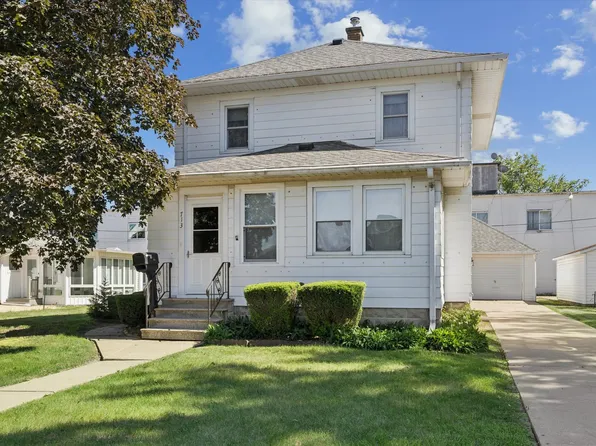 713 8th St, De Witt, IA 52742