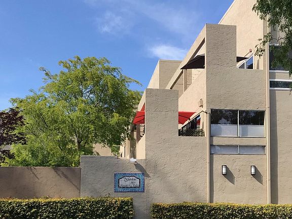 2nd image of 1919 Alameda De Las Pulgas APT 55