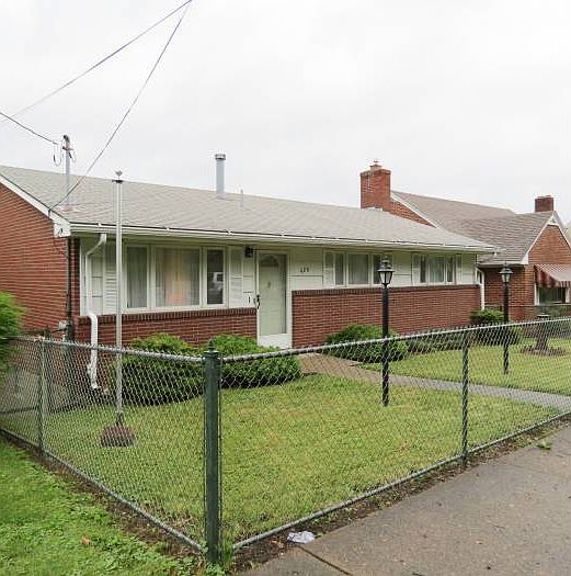 2nd image of 420 W Berkeley St