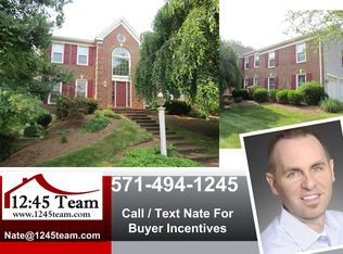 4398 Poplar Tree Ct, Chantilly, VA 20151