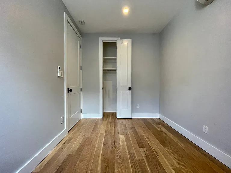 717 Dekalb Ave #3B — Photo 7