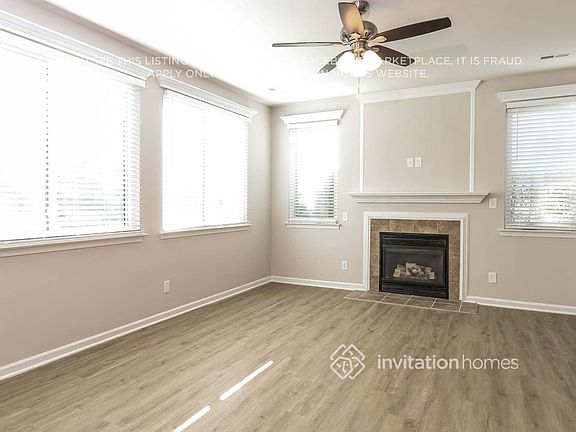 4th image of 17311 Commons Crossing Dr