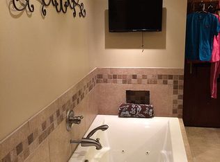 1107 Lakeshore Dr, Douglas, GA 31533